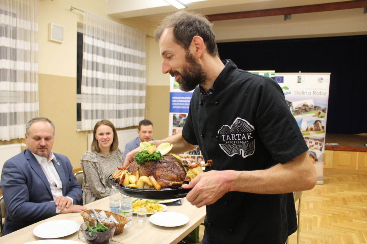 Jakub Kasiński w kuchni