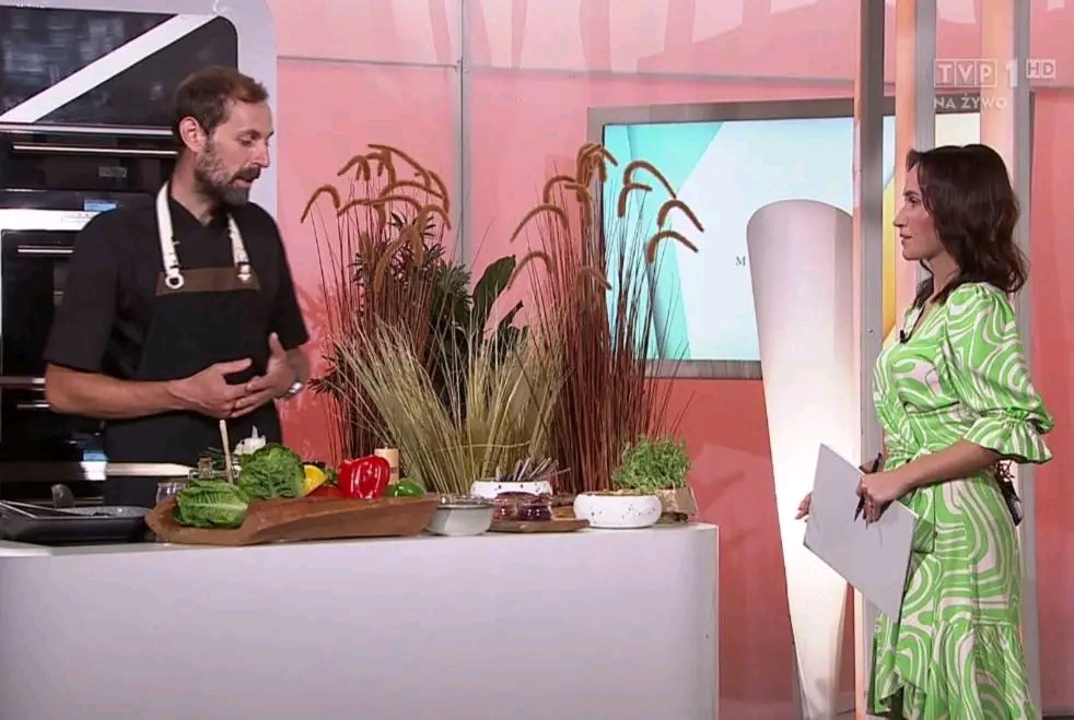 Jakub Kasiński w kuchni