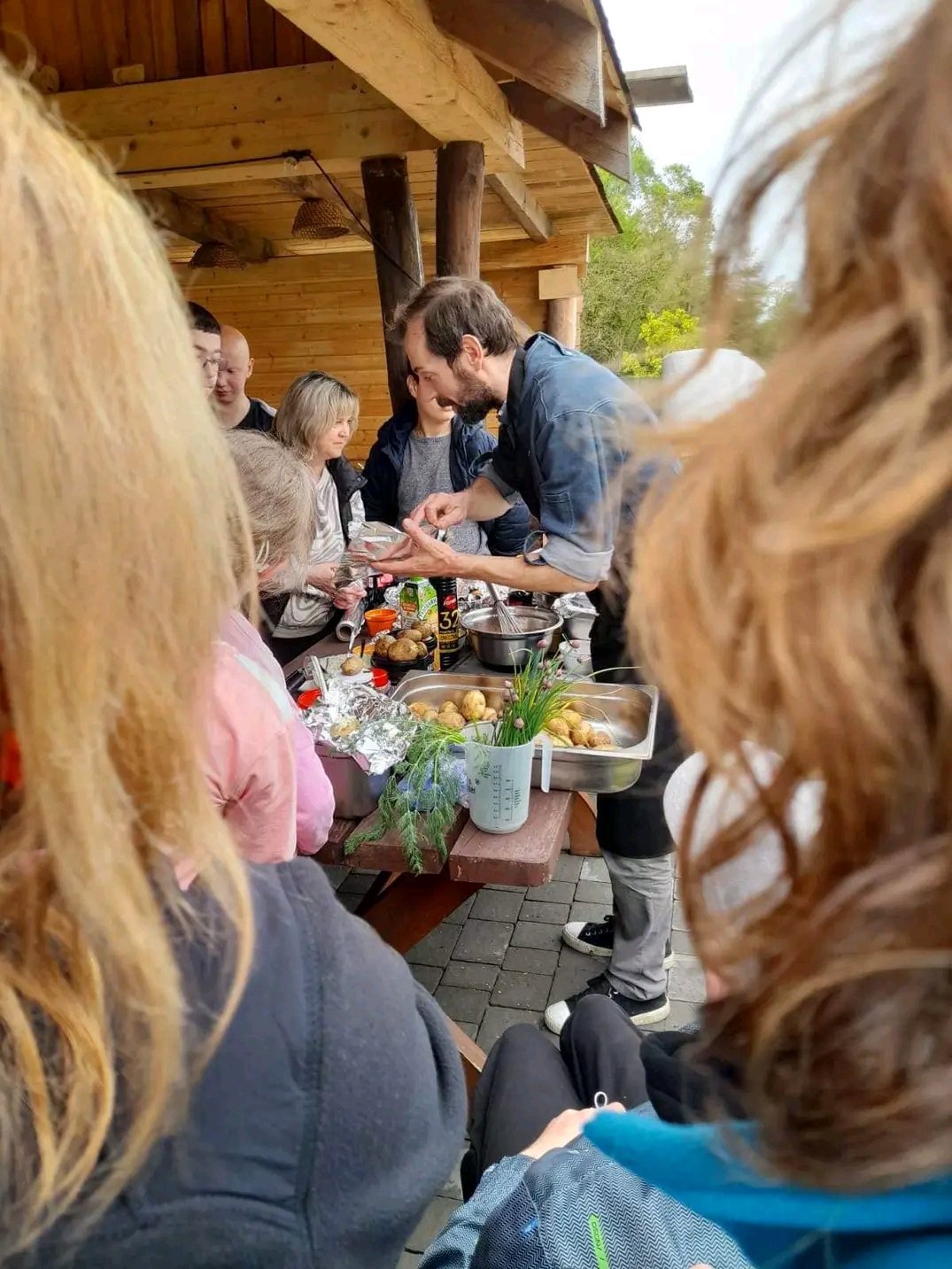 Jakub Kasiński w kuchni